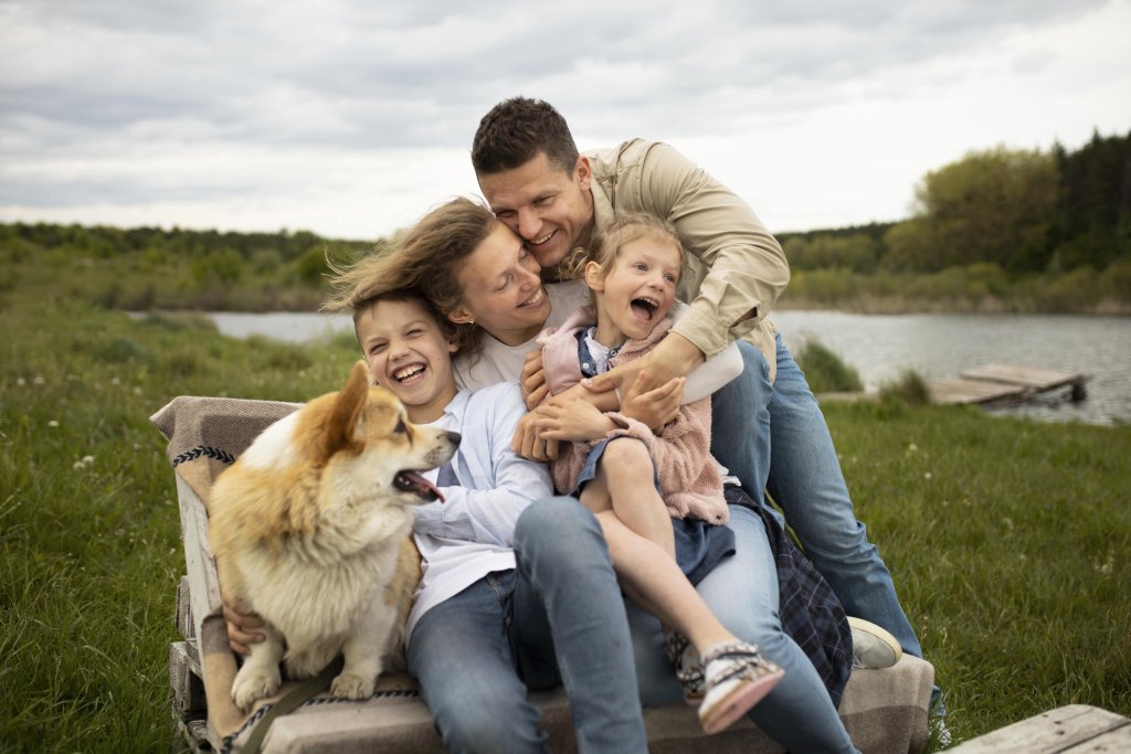 medium-shot-happy-family-nature-min.jpg medium-shot-happy-family-nature-min.jpg