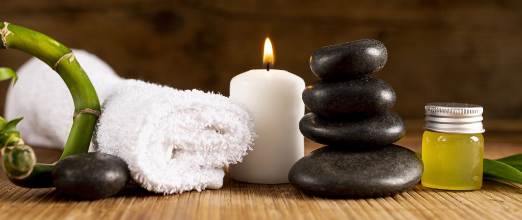 arrangement-with-spa-towel-stones.jpg arrangement-with-spa-towel-stones.jpg