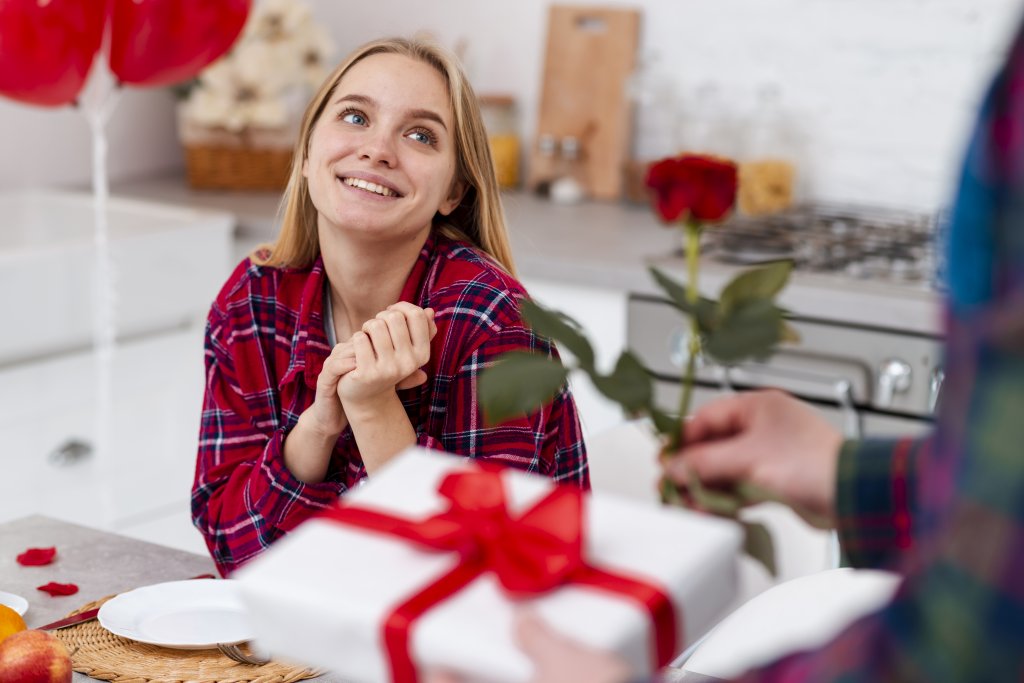 close-up-man-surprising-woman-with-rose-and-present.jpg close-up-man-surprising-woman-with-rose-and-present.jpg