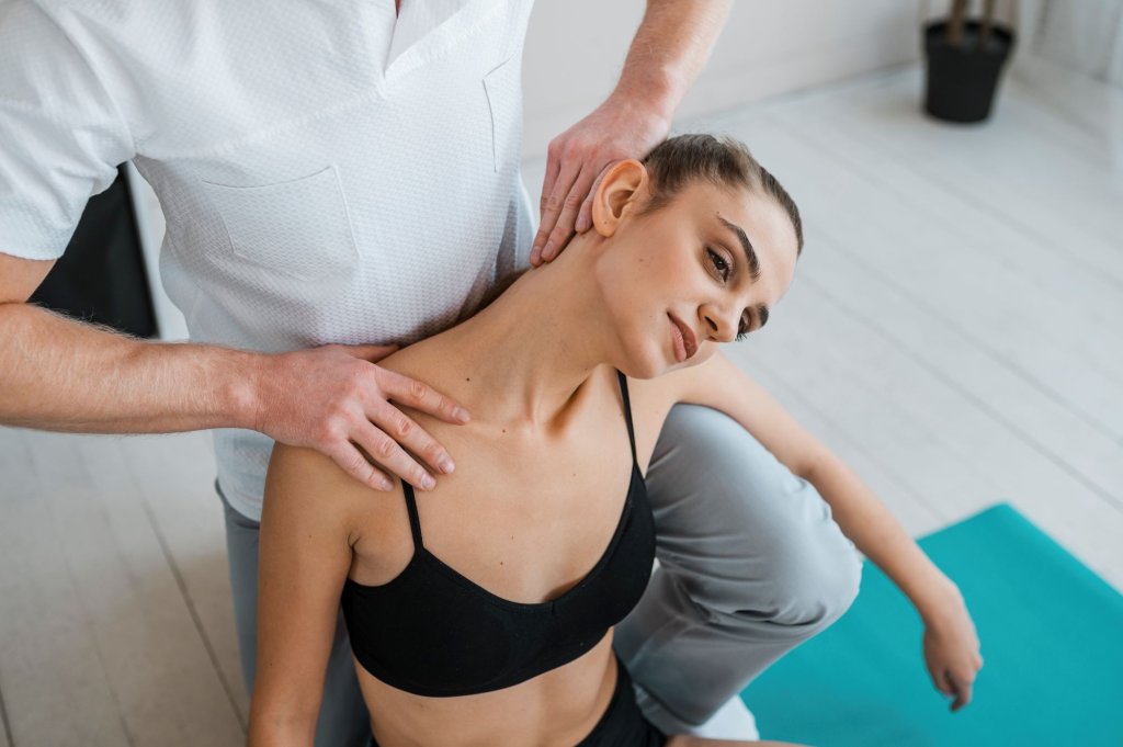 female-patient-physiotherapy-doing-exercises-with-physiotherapist.jpg female-patient-physiotherapy-doing-exercises-with-physiotherapist.jpg