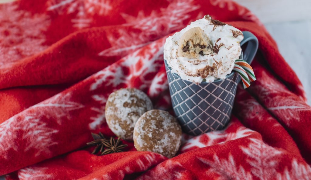 cup-coffee-with-whipped-cream-blanket2.jpg cup-coffee-with-whipped-cream-blanket2.jpg