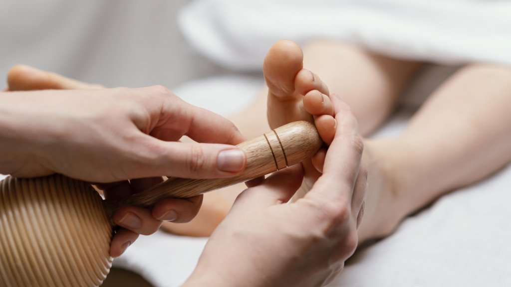 close-up-therapist-using-wooden-tool.jpg close-up-therapist-using-wooden-tool.jpg